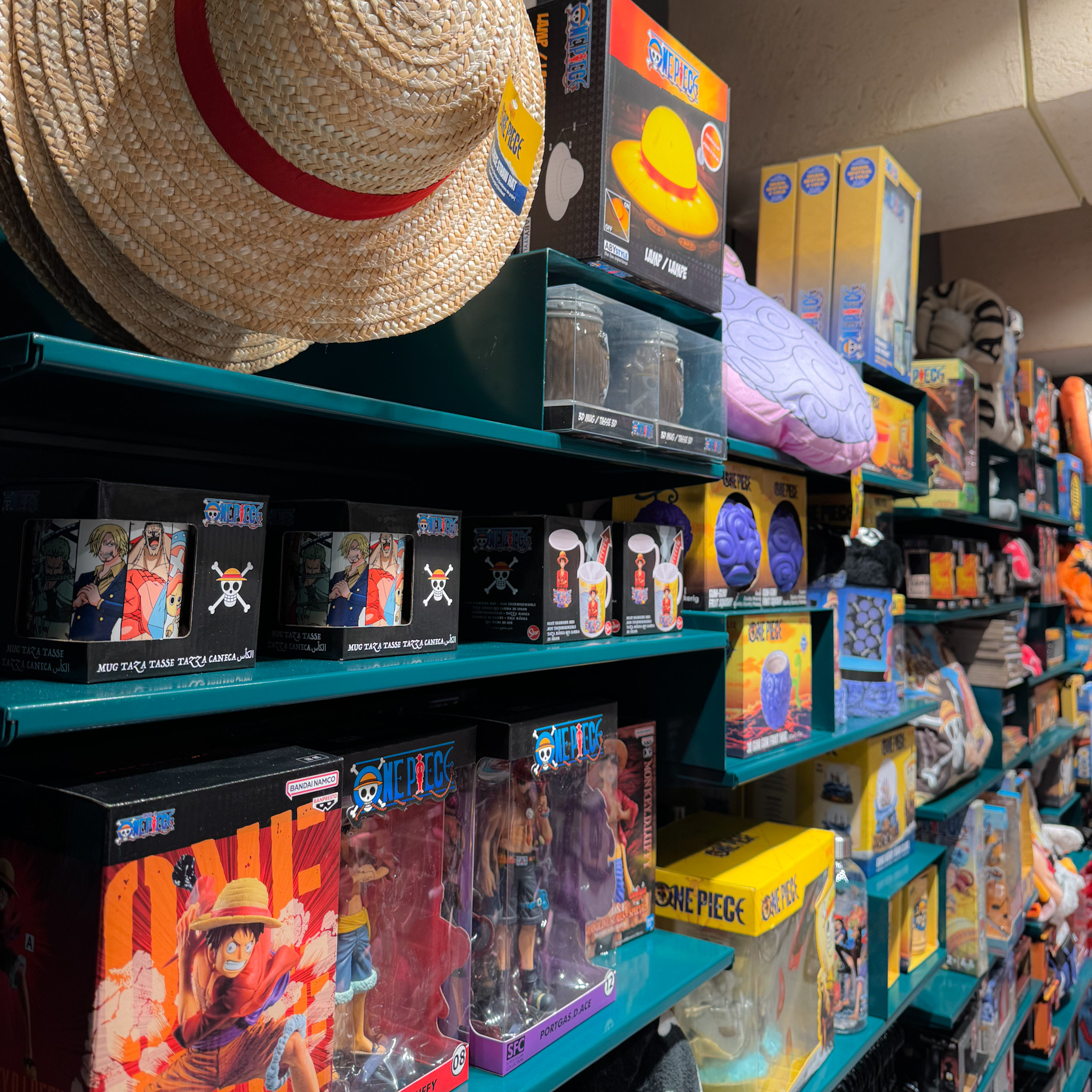 store thessaloniki image 4