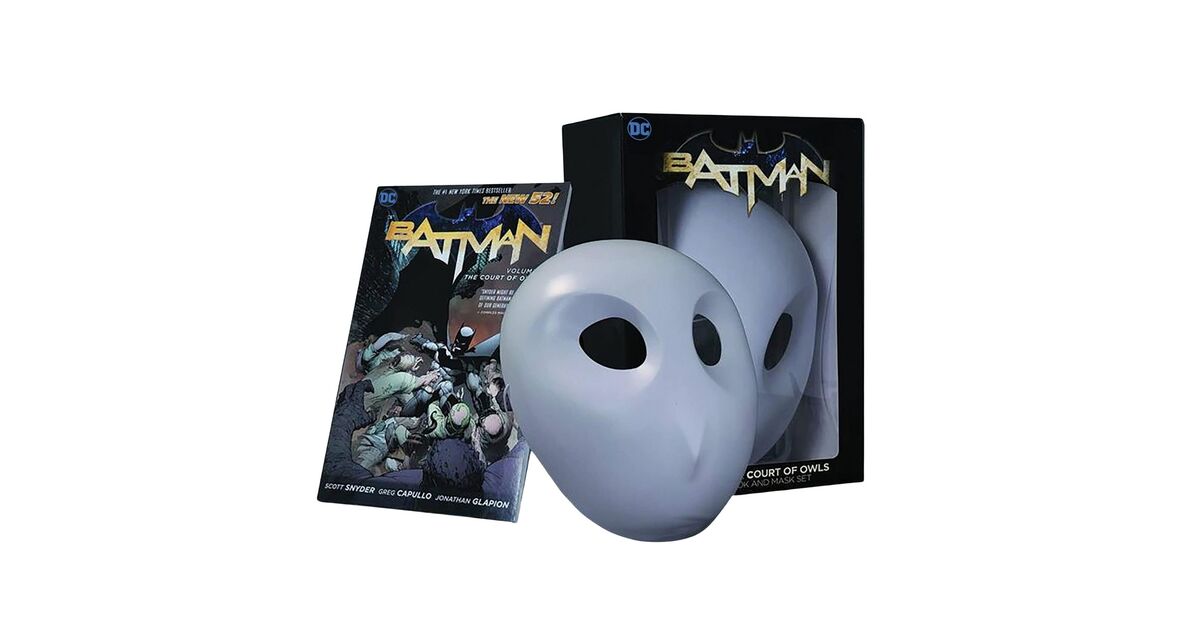 Batman The Court of Owls Mask and Book Set Nerdom