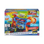 Product Mattel Hot Wheels® City: Color Shifters - Tunnel Twist Car Wash Playset (HTN80) thumbnail image