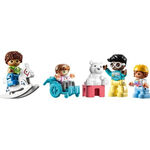 Product LEGO® DUPLO®: Town Η Ζωή στον Παιδικό Σταθμό (10992) thumbnail image