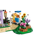 Product LEGO® Friends: Το Σπίτι και ο Λουλουδόκηπος των Μελισσοκόμων (42669) thumbnail image