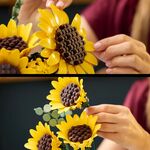 Product LEGO® Botanical Sunflower Bouquet (11502) thumbnail image