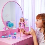 Product Mattel Barbie Dream Besties: Get Ready with Barbie - Malibu Doll (JGG38) thumbnail image