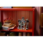 Product LEGO® Icons: Mayor Manor (11383) thumbnail image