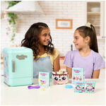 Product Φιγούρα Giochi Preziosi Cookeez: Makery Μαγικο Ψυγείο Με Ζωακι Έκπληξη (CKE03000) 1τμχ Τυχαία Επιλογή thumbnail image