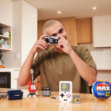 Μινιατούρα Mini Brands Max Retro Collection 1τμχ Τυχαία Επιλογή