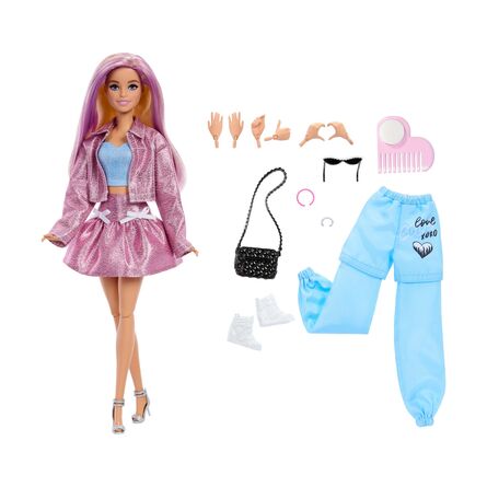 Mattel Barbie: Barbie Deluxe Style Doll