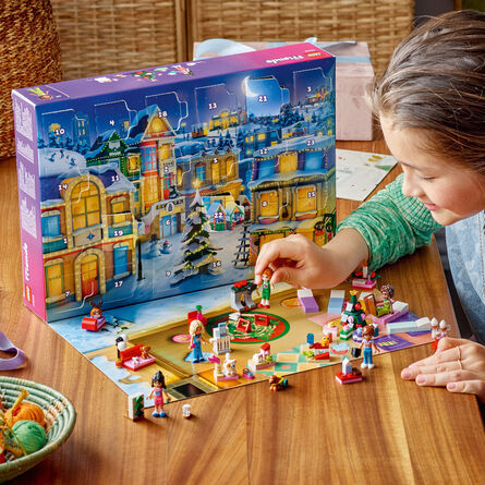 LEGO® Friends: Χριστουγεννιάτικο Ημερολόγιο 2025 (42668)