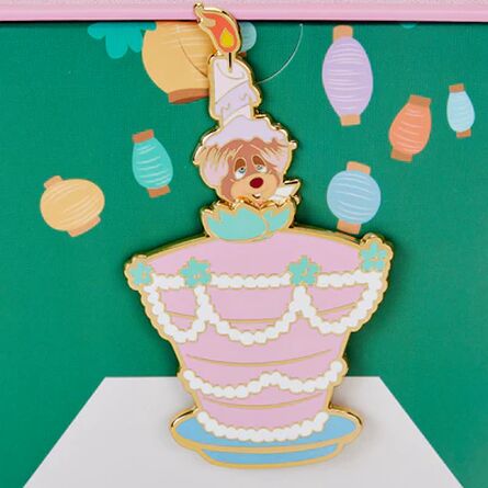 Συλλεκτική Καρφίτσα Loungefly Disney Alice In Wonderland - Unbirthday Cake Sliding