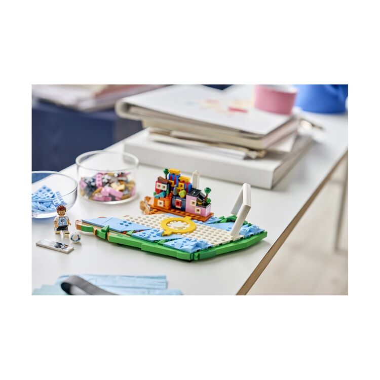 Product LEGO® Editions™: Lionel Messi – Football Highlights (43011) image