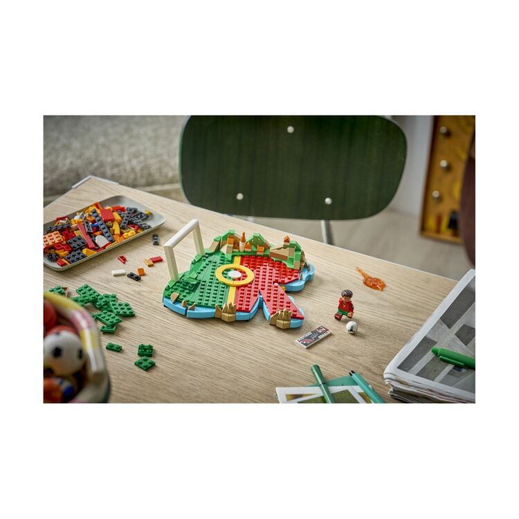 Product LEGO® Editions™: Cristiano Ronaldo – Football Highlights (43012) image