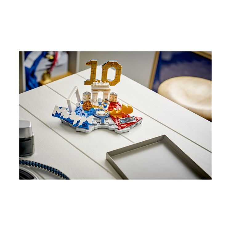 Product LEGO® Editions™: Kylian Mbappé – Football Highlights (43013) image