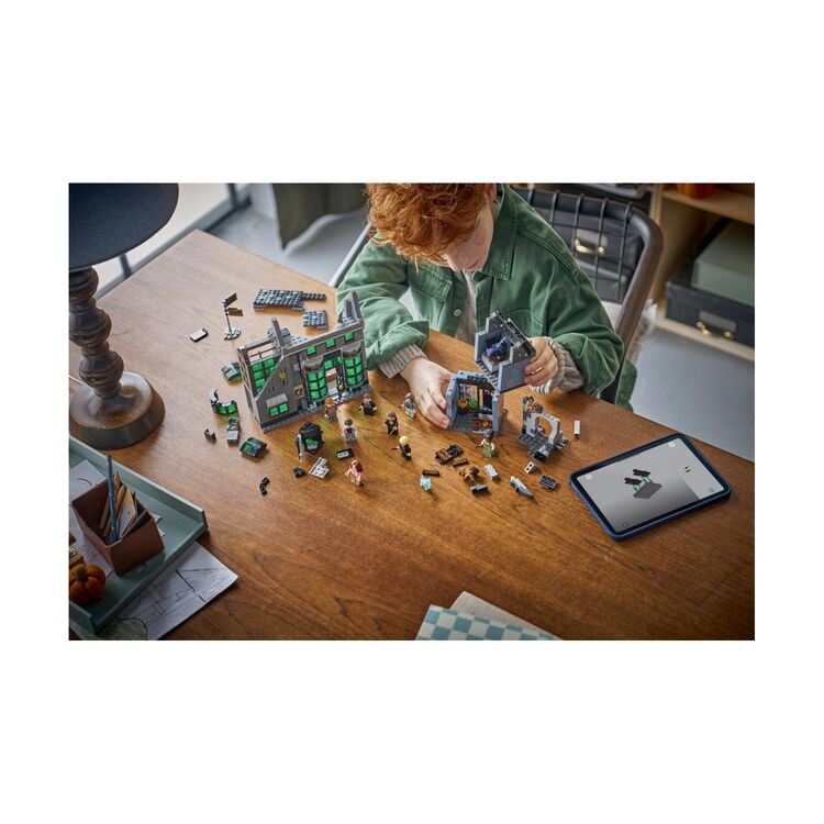 Product LEGO® Harry Potter™: Knockturn Alley™ Wizarding Shops (76471) image