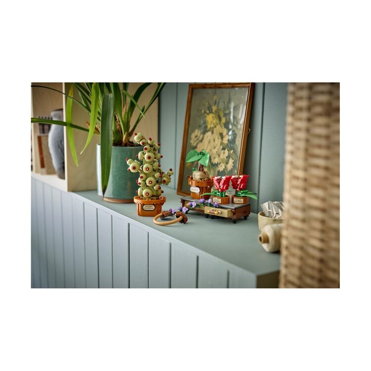 Product LEGO® Harry Potter™: Hogwarts™ Herbology Plants (76474) image
