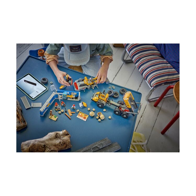 Product LEGO® City: Dump Truck & Front End Loader (60494) image