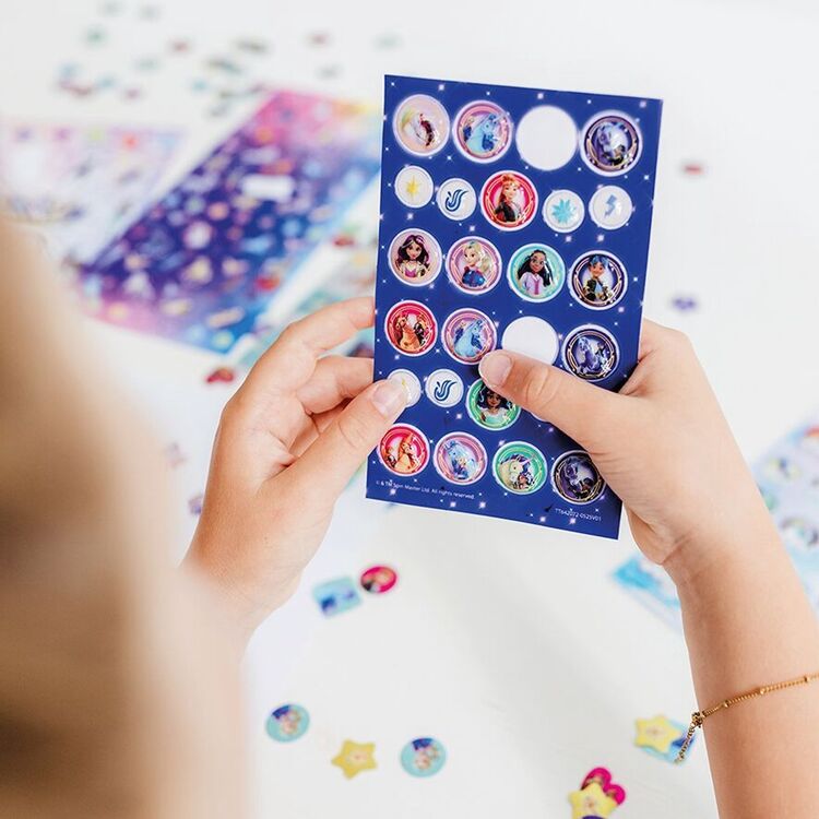 Product Αυτοκόλλητα Totum Netflix: Unicorn Academy - Super Sticker Set (TT642072) image