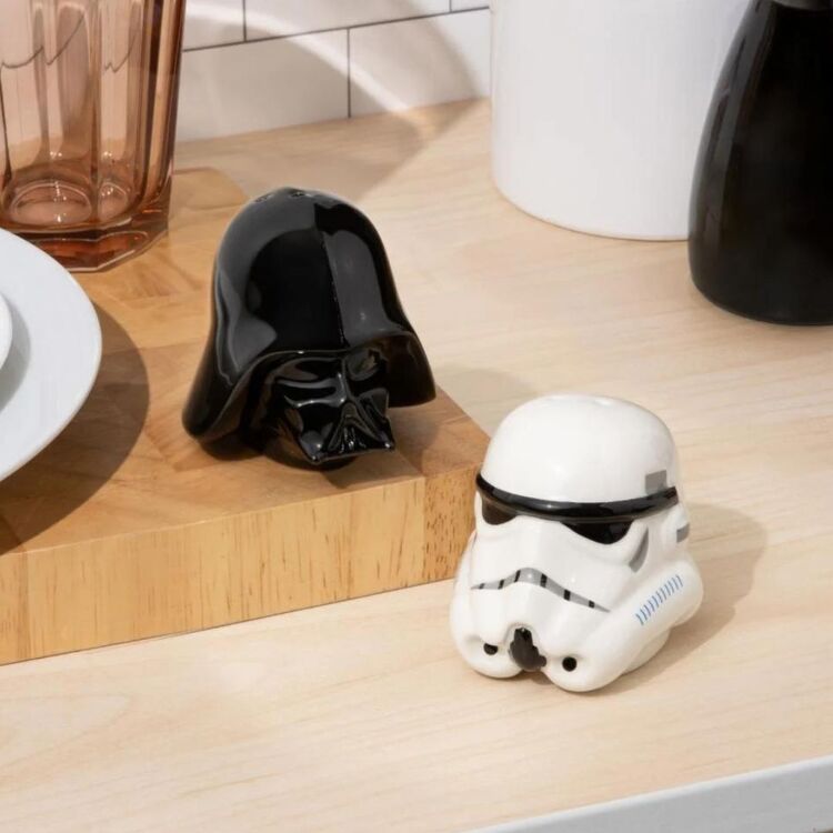 Product Star Wars Darth Vader & Stormtrooper Salt and Pepper Shakers Set image