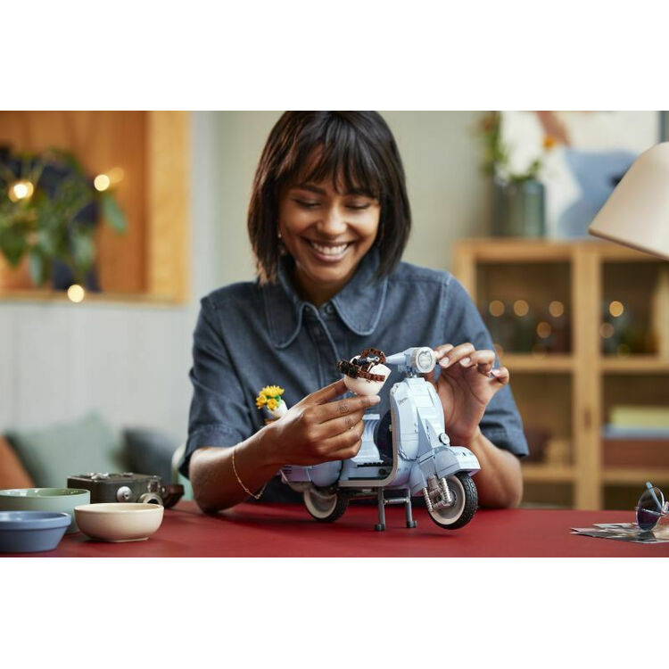 Product LEGO® Icons: Βέσπα 125 (10298) image