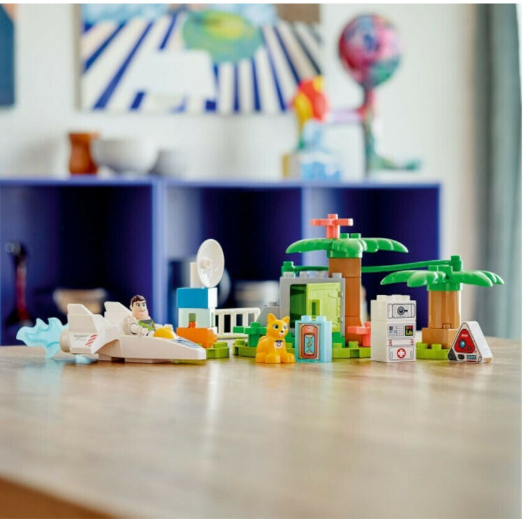 Product LEGO® DUPLO® Disney: Lightyear - Buzz Lightyears Planetary Mission (10962) Μαζί με Πασχαλινή Λαμπάδα image