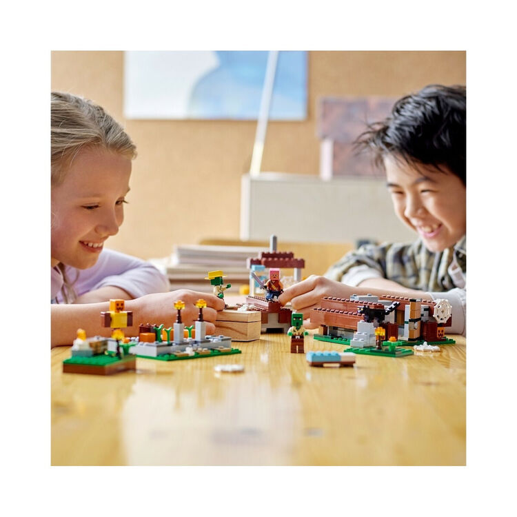 Product LEGO® Minecraft®: The Abandoned Village (21190) image
