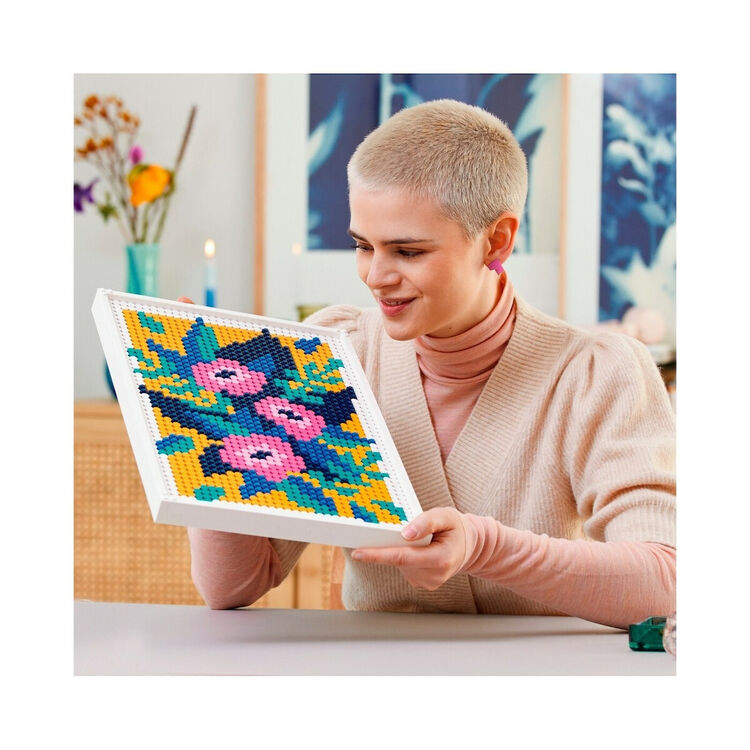 Product LEGO® Art: Floral (31207) Along with an Easter Candle image