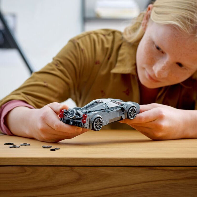 Product LEGO® Speed Champions: Pagani Utopia (76915) Μαζί με Πασχαλινή Λαμπάδα image