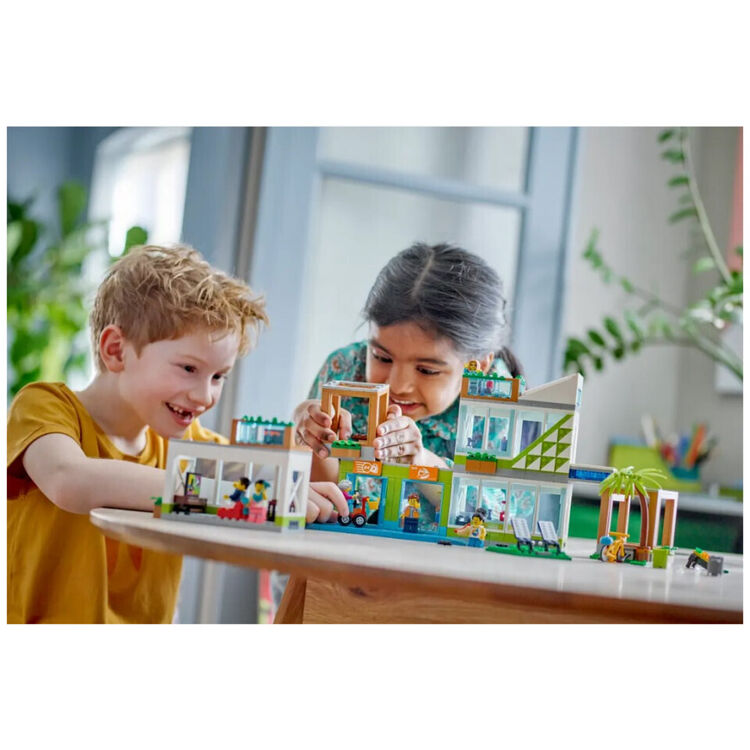 Product LEGO® City: Apartment Building (60365) image