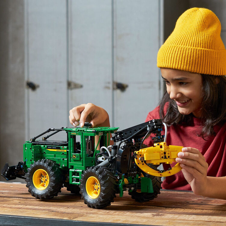 Product LEGO® Technic: Μετατοπιστής Κορμών Ξυλείας John Deere 948L-II (42157) image