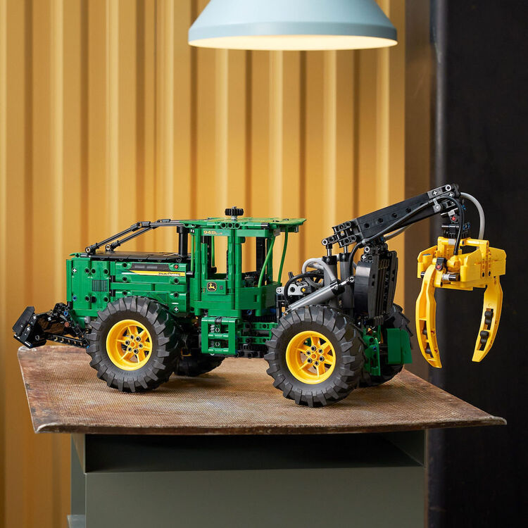 Product LEGO® Technic: Μετατοπιστής Κορμών Ξυλείας John Deere 948L-II (42157) image