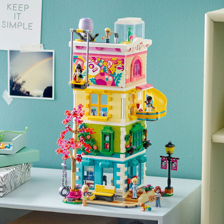 Product LEGO® Friends: Κοινοτικό Κέντρο της Χάρτλεϊκ Σίτυ (41748) image