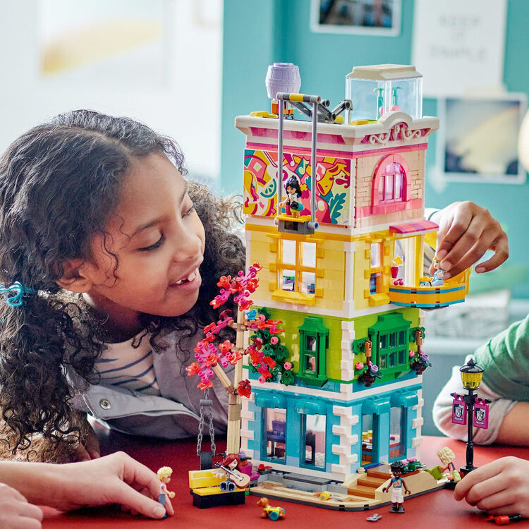 Product LEGO® Friends: Κοινοτικό Κέντρο της Χάρτλεϊκ Σίτυ (41748) image