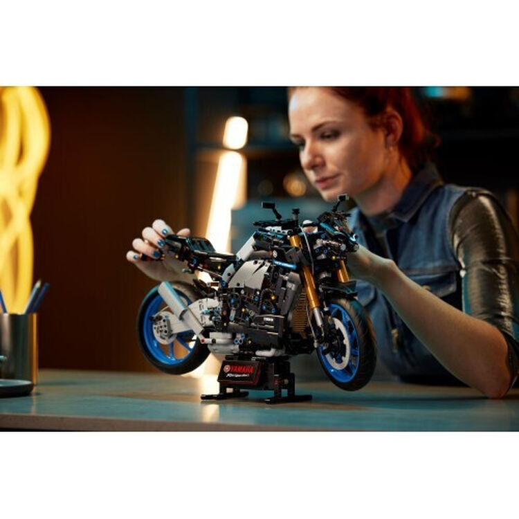 Product LEGO® Technic: Yamaha MT-10 SP (42159) image