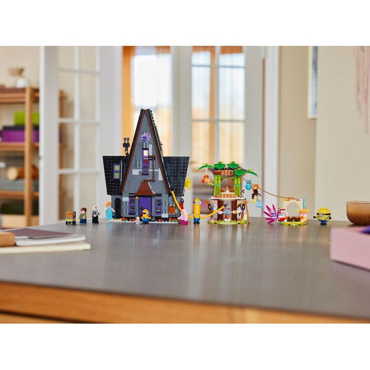 Product LEGO® Despicable Me 4: Minions and Gru's Family Mansion (75583) image