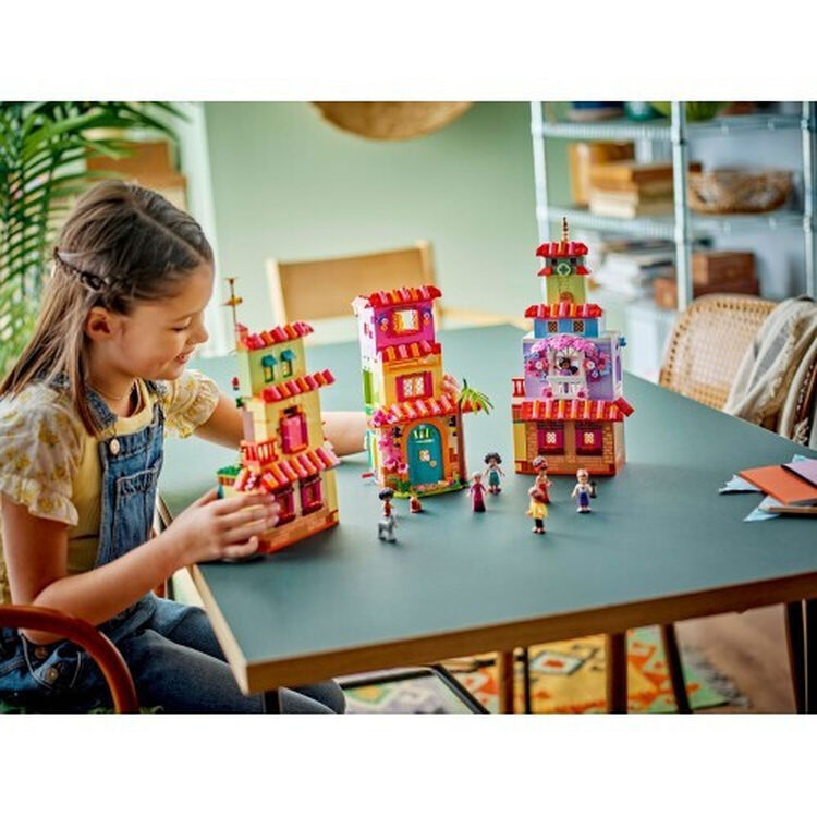 Product LEGO® Disney: Encanto Το Μαγικό Σπίτι των Μαντριγκάλ (43245) image