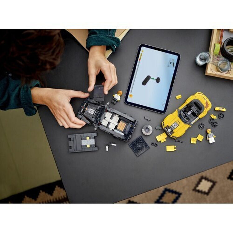 Product LEGO® Speed Champions: Mercedes-AMG G 63 & Mercedes-AMG SL 63 (76924) image