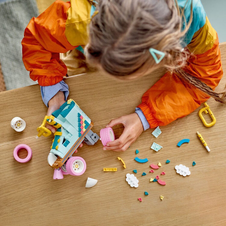 Product LEGO® Creator: Ρετρό Πατίνι, Παιχνίδι 3σε1 (31148) image