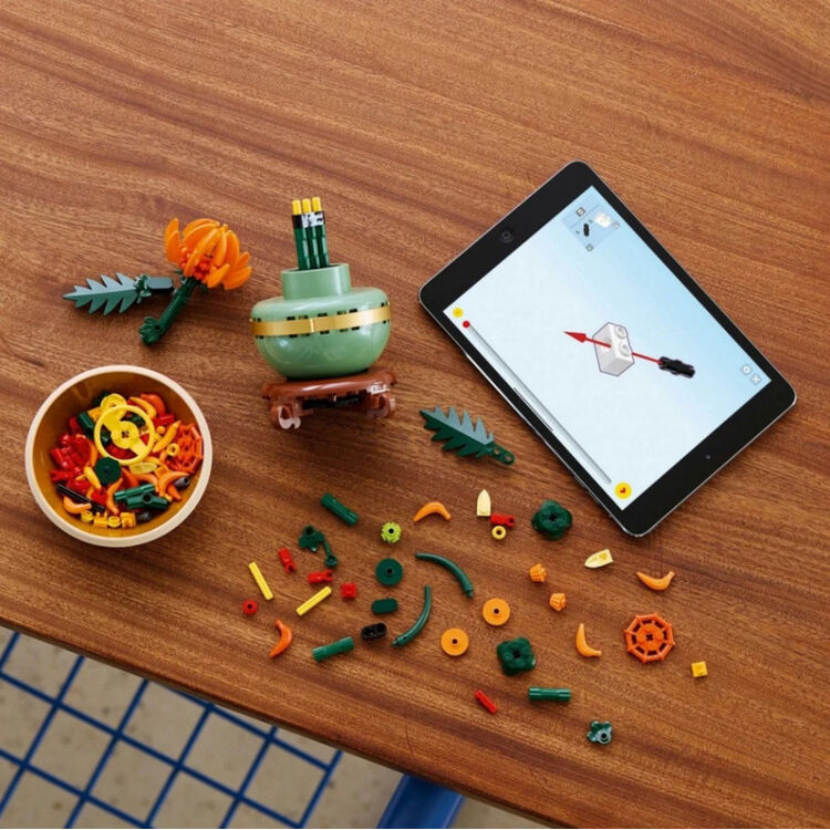 Product LEGO® Botanical Collection: Χρυσάνθεμα (10368) image