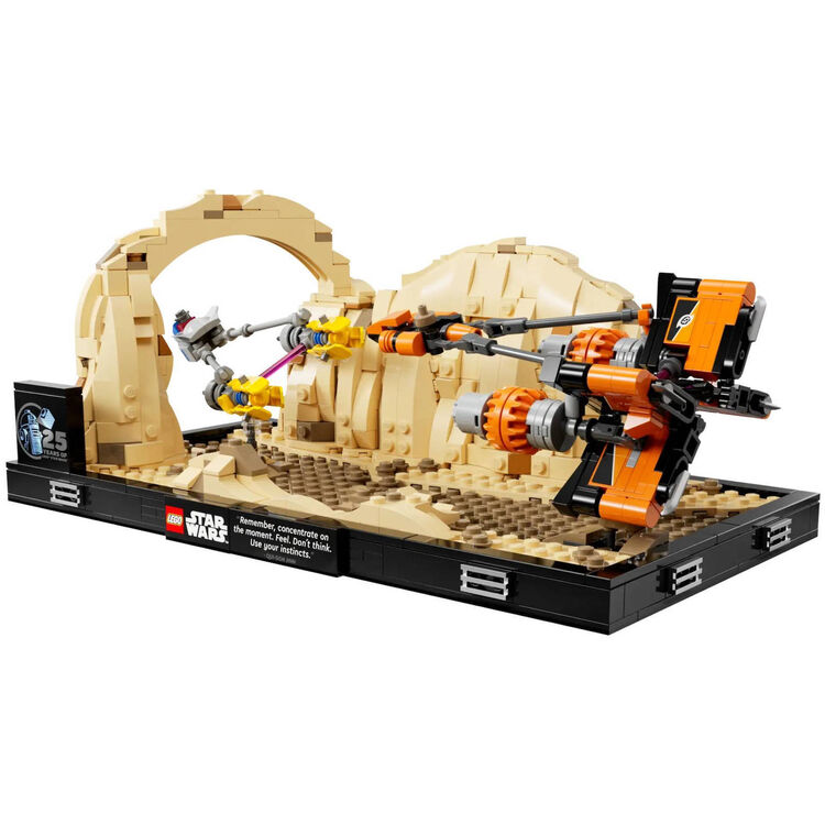 Product LEGO® Disney: Star Wars™ Mos Espa Podrace™ (75380) image