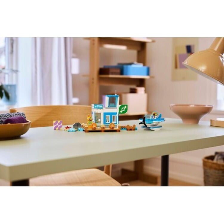 Product LEGO® Animal Crossing™: Fly with Dodo Airlines (77051) image