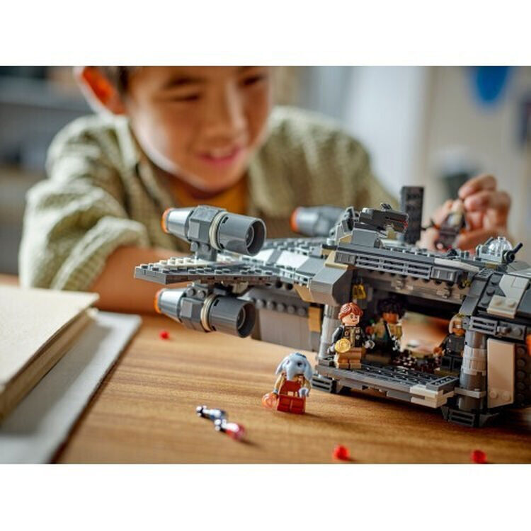 Product LEGO® Star Wars™:The Onyx Cinder (75374) image