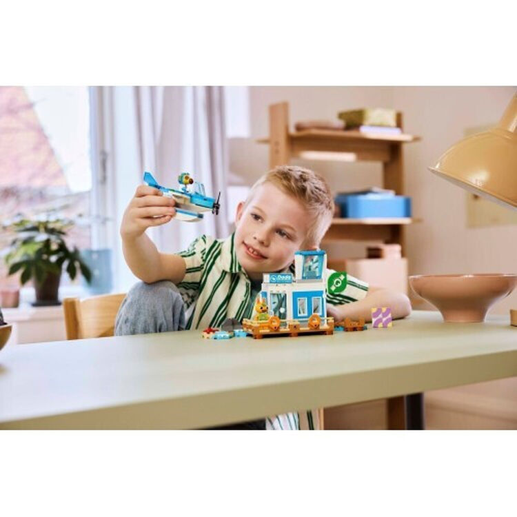 Product LEGO® Animal Crossing™: Fly with Dodo Airlines (77051) image