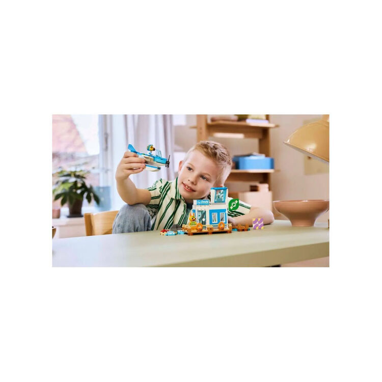 Product LEGO® Animal Crossing™: Fly with Dodo Airlines (77051) image