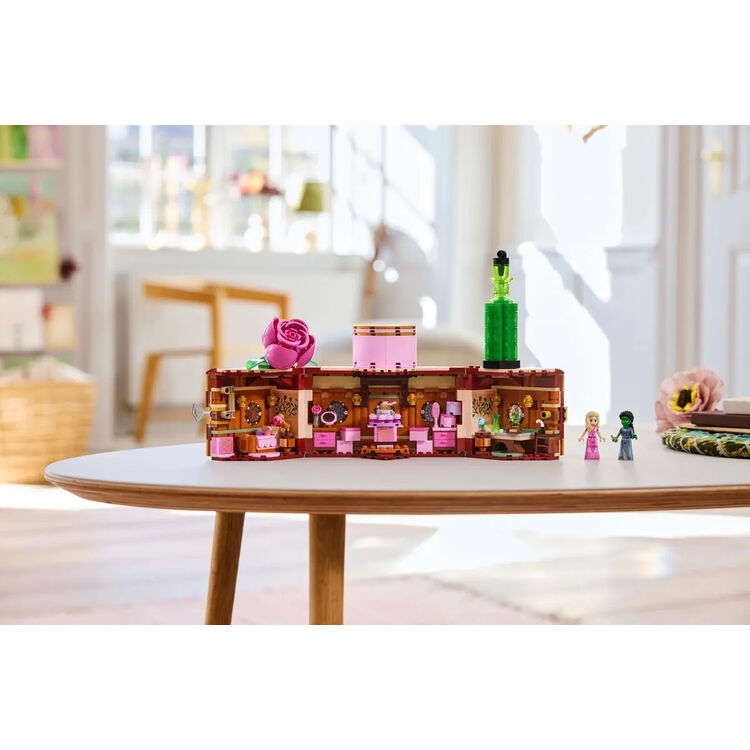 Product LEGO® Wicked: Glinda Elphabas Dormitory (75683) image