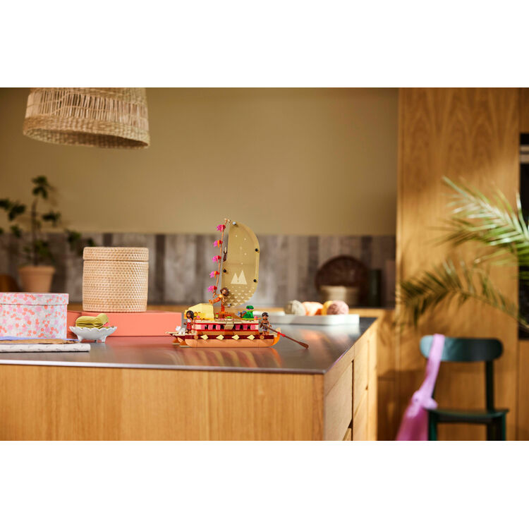 Product LEGO® Disney: Moana’s Adventure Canoe (43270) image