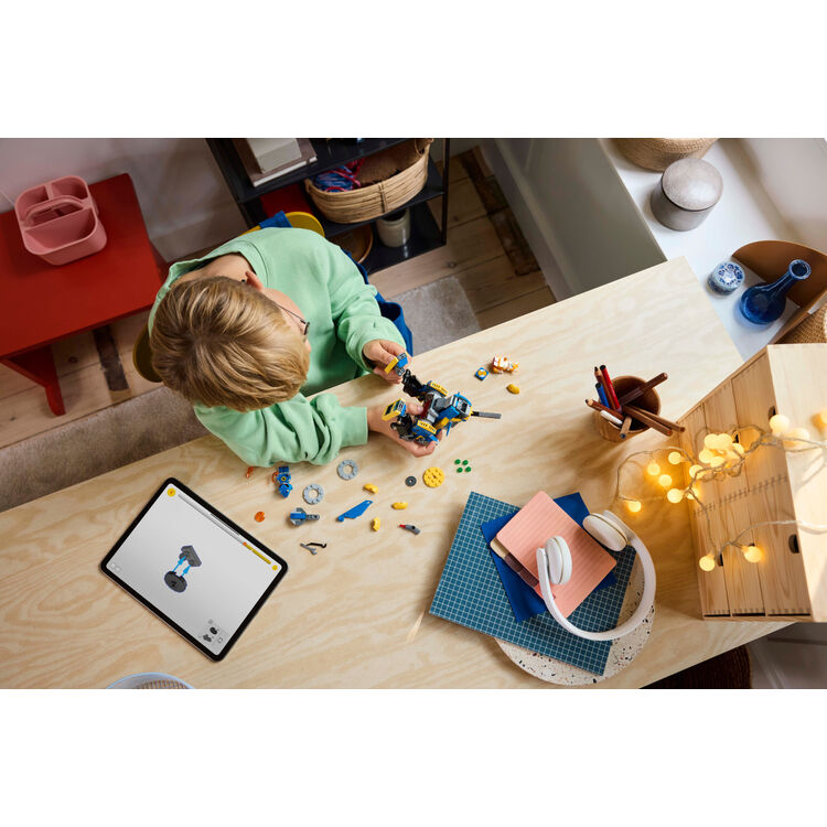 Product LEGO® Sonic the Hedgehog™: Cyclone vs. Metal Sonic (77002) image