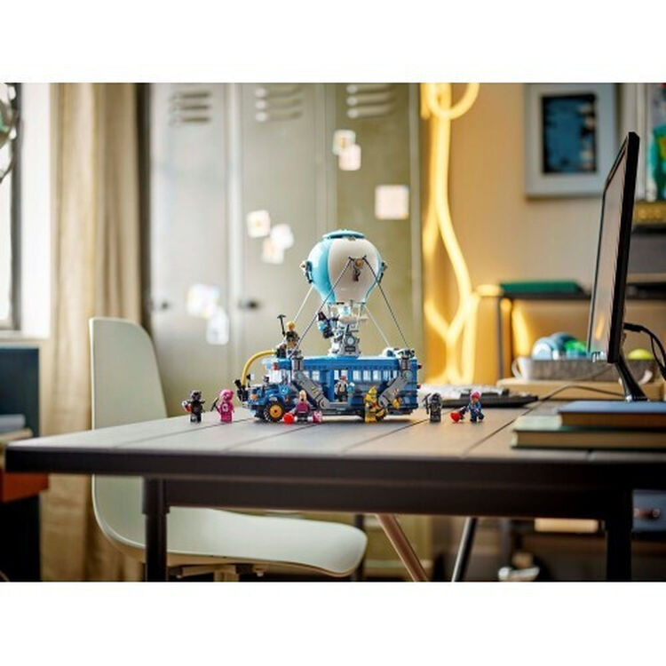 Product LEGO® Fortnite®: Battle Bus (77073) image