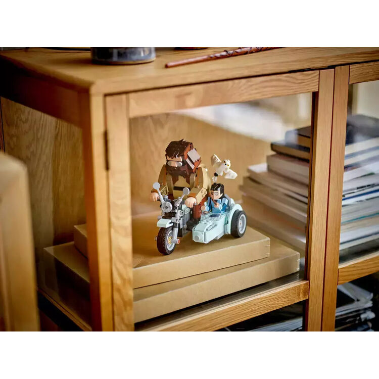 Product LEGO® Harry Potter™: Βόλτα του Χάγκριντ™ & του Χάρι με Μοτοσικλέτα (76443) image