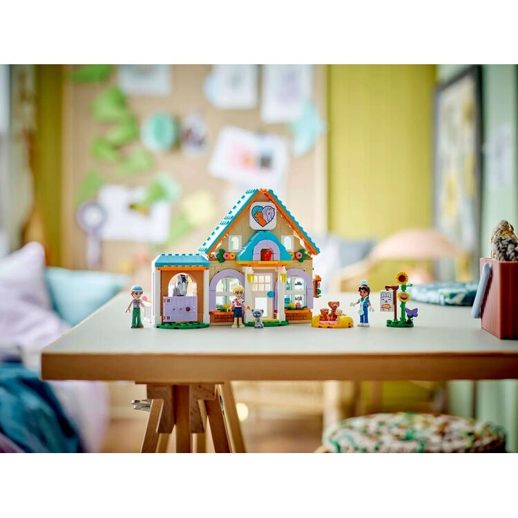 Product LEGO® Friends: Horse and Pet Vet Clinic (42651) image