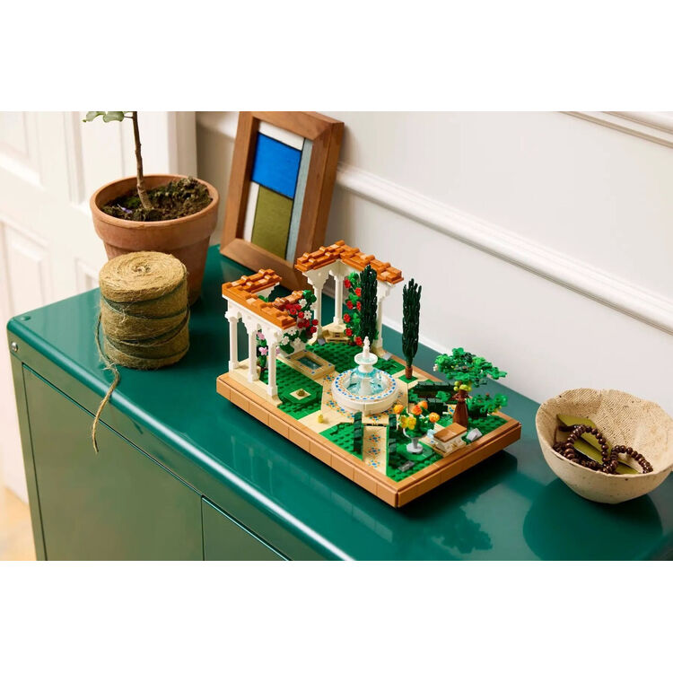 Product LEGO® Icons: Fountain Garden (10359) image