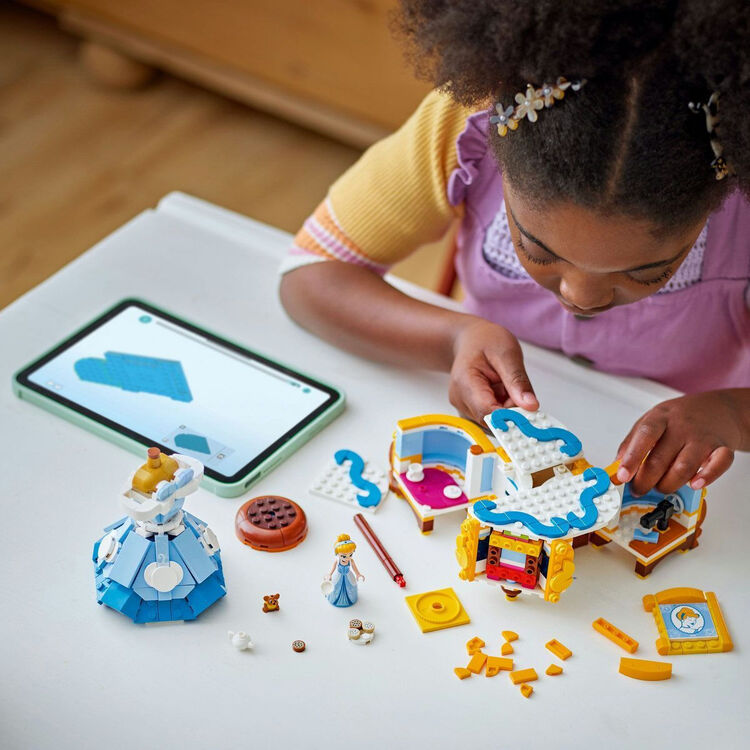 Product LEGO® Disney Princess: Το Φόρεμα της Σταχτοπούτας (43266) image